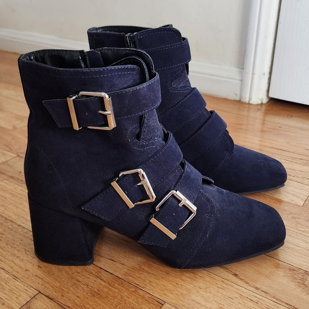 New Look  square toe buckle heeled boot in navy size US 8.5/ EURO 39